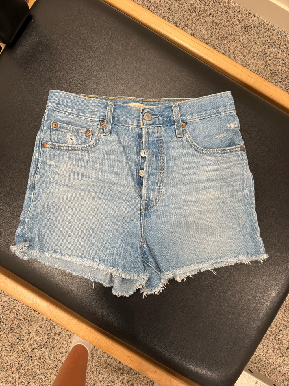 Levi’s Ribcage Shorts